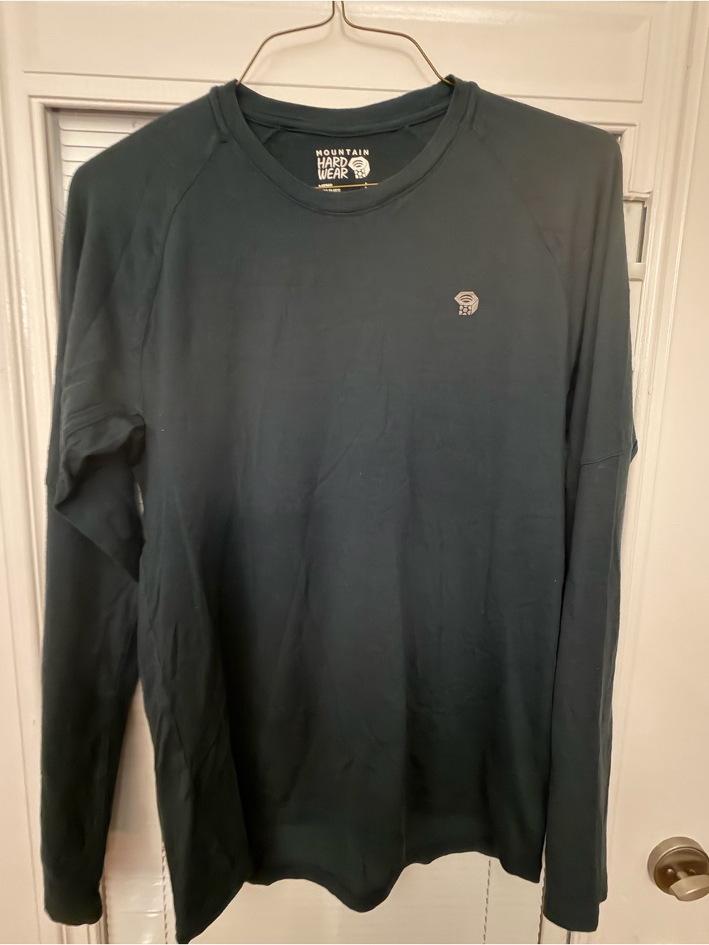 Mountain Hardwear Men's Long Sleeve Crew in Forest Green